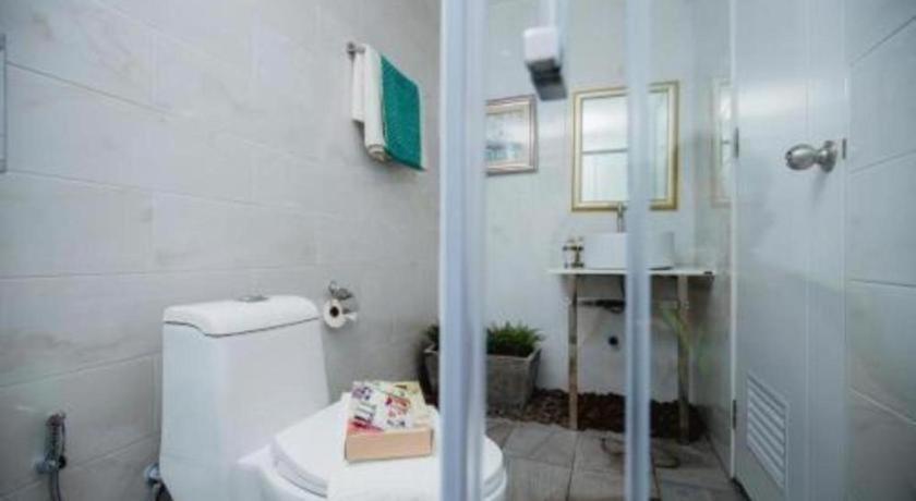 Anchor Boutique House Hotel Patong Exterior photo
