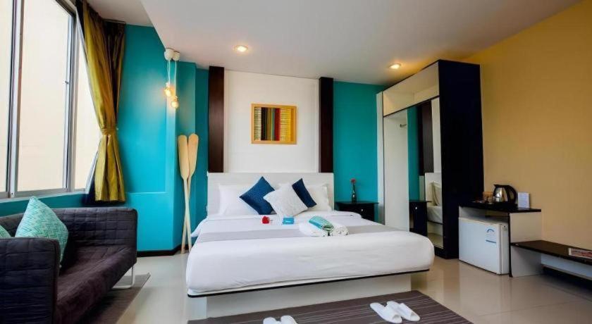 Anchor Boutique House Hotel Patong Exterior photo